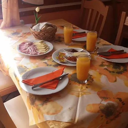 Gostisce Hedvika 게스트하우스 2*